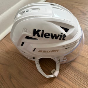 Medium Bauer Re-Akt 155 Helmet Pro Stock (Used)