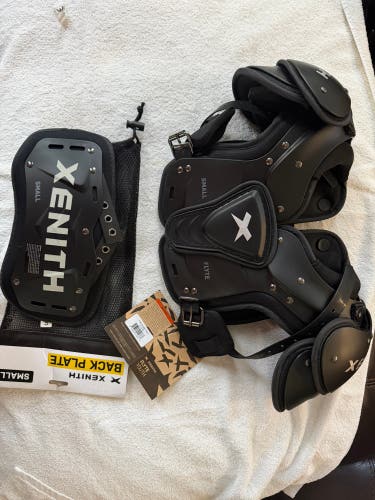 Small Youth Xenith Flyte Shoulder Pads (New) with back plate