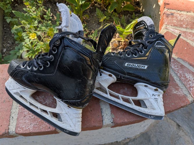 Bauer Supreme Comp Hockey Skates