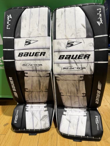 Bauer Reactor R5 Pro Goalie Leg Pads | 30+" Intermediate Small