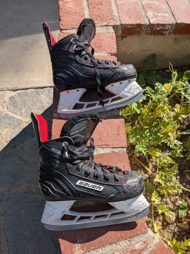 Bauer NS Hockey Skates Regular Width Size 2.5 (Used)