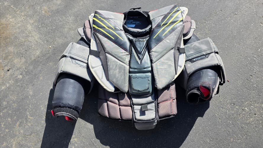 Bauer Hyperlite 1 Large Goalie Chest Protector