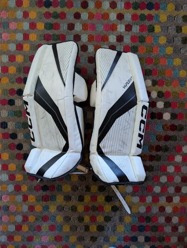 26" CCM YTFLEX 3 Goalie Leg Pads (Used)
