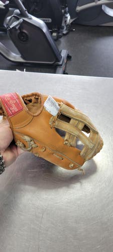 Used Rawlings 11 BB/SB Glove RH Throw None 11" 11497-C000161858
