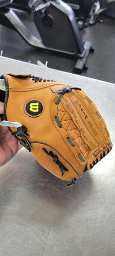 Used Wilson PRO450 BB/SB Glove RH Throw None 11" 11497-C000161855