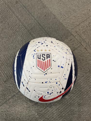 Used Nike USA SOCCER BALL All Size Soccer Ball White 5 11614-S000244807