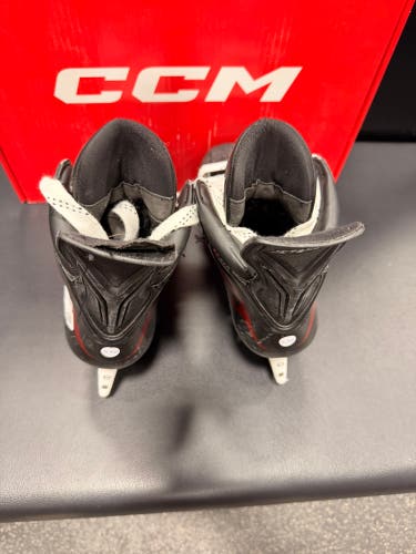 CCM JetSpeed FT890 Hockey Skates Wide Width Size 5.5 (Used)