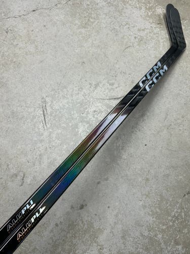 2 PACK 90 Flex P28M Senior CCM Jetspeed FT8 Pro Left Hand Hockey Stick Pro Stock (New)