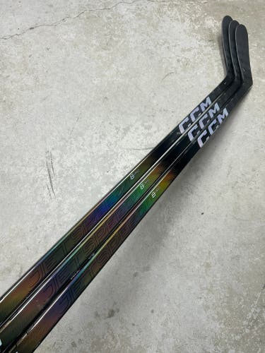 3 PACK 90 Flex P28M Senior CCM Jetspeed FT8 Pro Left Hand Hockey Stick Pro Stock (New)