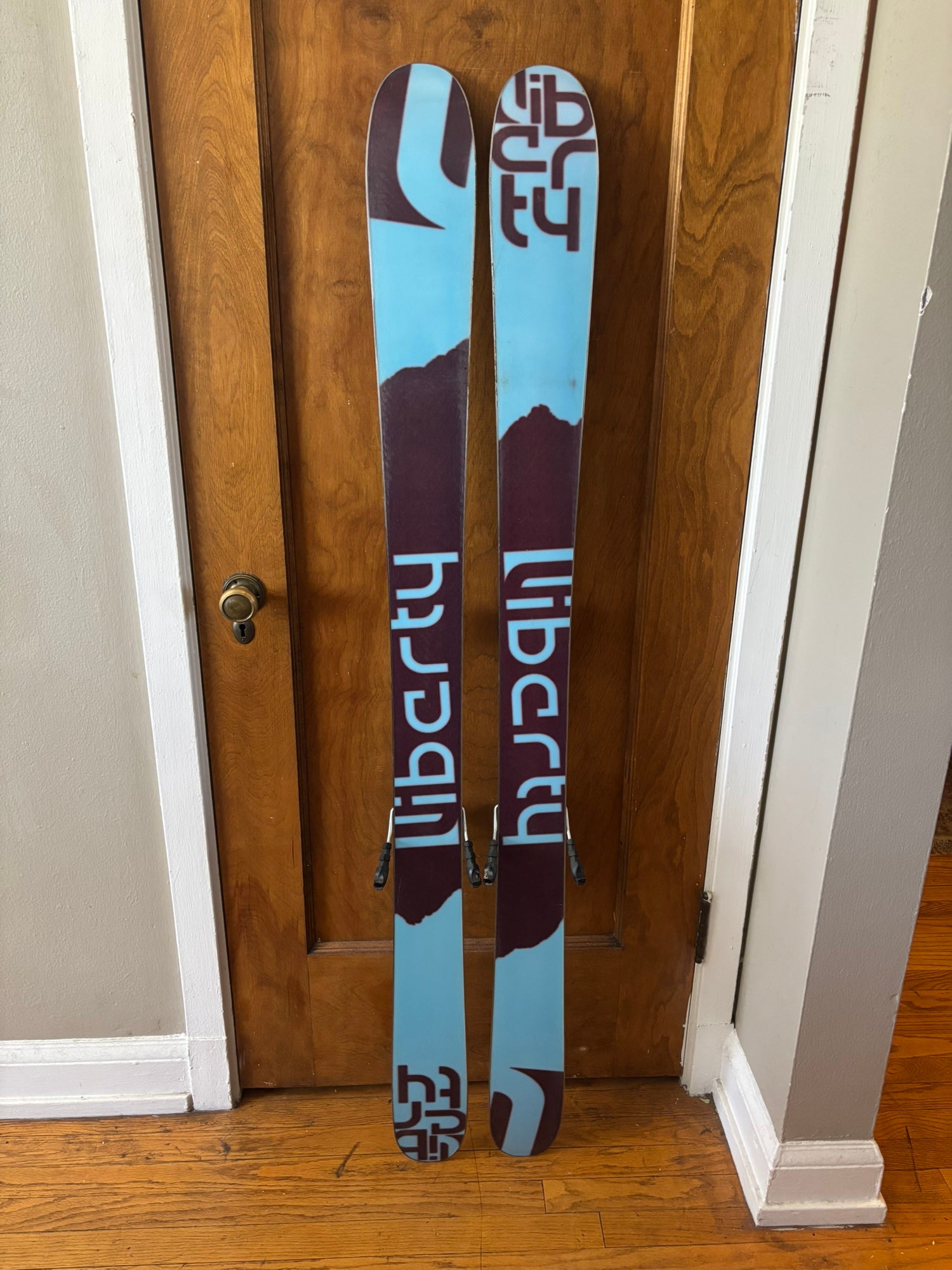 Liberty Genesis 96 158cm with Liberty Attack 13 GripWalk Bindings