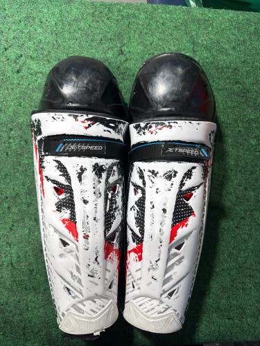 Senior CCM JetSpeed FT6 Shin Pads 16" (Used)