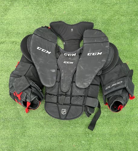 Senior Medium CCM CL 500 Goalie Chest Protector