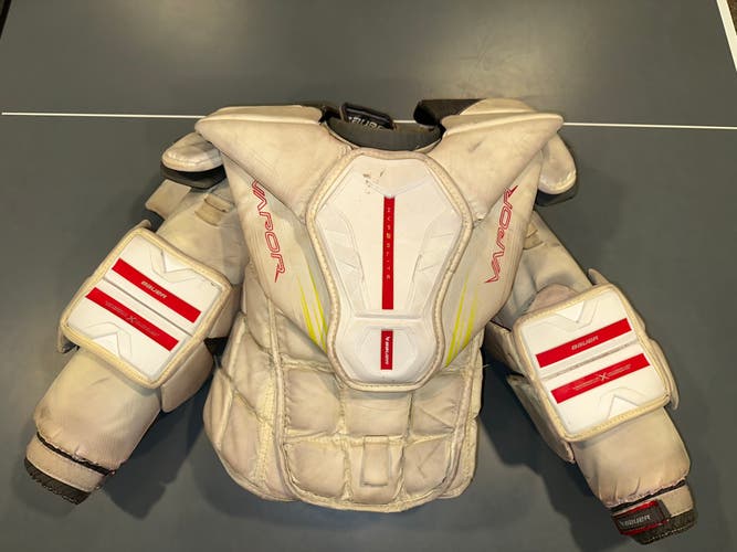 Bauer Vapor Hyperlite 2 Goalie Chest Protector
