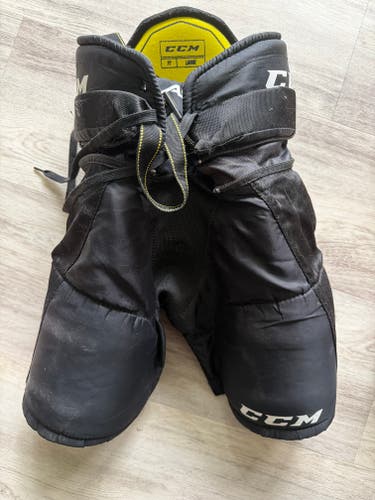 Men's Youth Large CCM Tacks Hockey Pants (Used)