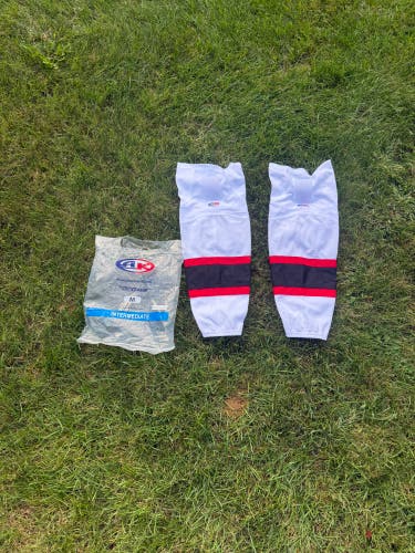 White Intermediate Medium Athletic Knit HS2100 Socks (New)