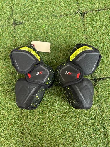 Junior Medium Bauer Vapor 3X Elbow Pads (Used)