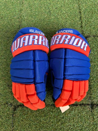 New York Islanders Senior Warrior Alpha Gloves 14" Pro Stock (Used)