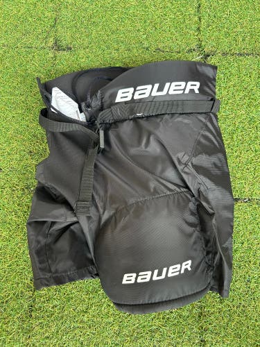 Youth Medium Bauer Lil Sport Hockey Pants (Used)