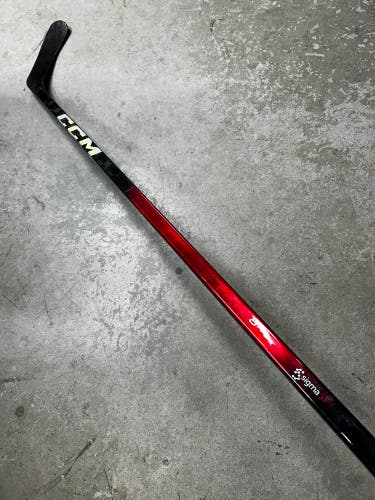 105 Flex Custom P90TM Senior CCM Jetspeed FT8 Pro Right Hand Hockey Stick Pro Stock (Used)