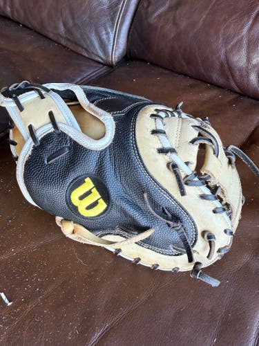 Wilson RH Catcher's A2000 M1 Baseball Glove 33.5" (Used)