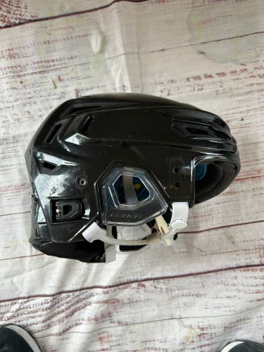 Black Medium Bauer Re-Akt 150 Helmet (Used)