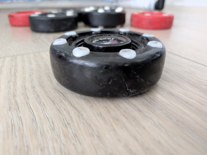7 Inline Roller Hockey Pucks AR, Rocket, IDS(Used)