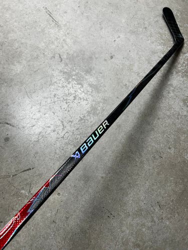 82 Flex P92M Senior Bauer Flylite Left Hand Hockey Stick Pro Stock (Used)