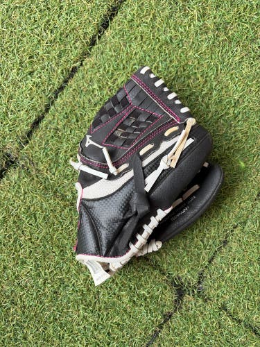 Mizuno Finch RH Softball Glove 10" (Used)
