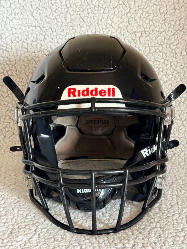 Black Adult Medium Riddell SpeedFlex Helmet (Used)
