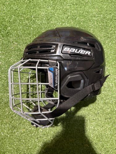 Bauer IMS 5.0 Helmet | Medium w/ Cage