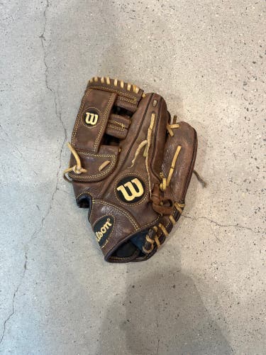 Wilson A800 RH Infield Baseball Glove 11.75" (Used)