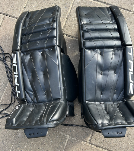30" True Catalyst 7X3 Goalie Leg Pads (Used)