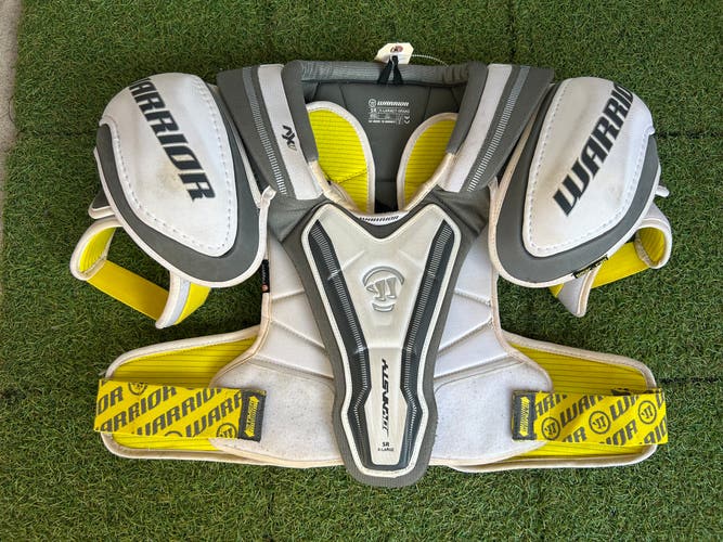XL Senior Warrior Dynasty AX1 Shoulder Pads (Used)