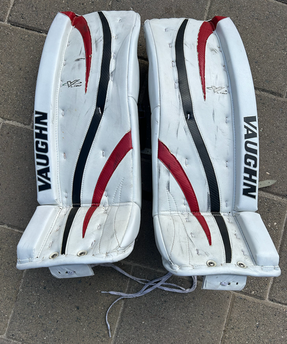 28" Vaughn Ventus LT60 Goalie Leg Pads (Used)