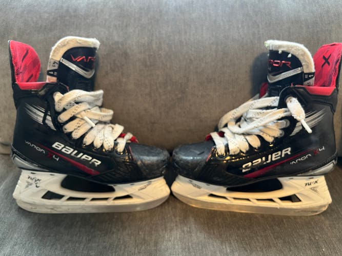 Bauer Vapor X4 Hockey Skates Size 4.5 Fit 1 (Used)