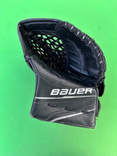 Black Junior Bauer GSX Goalie Glove Regular