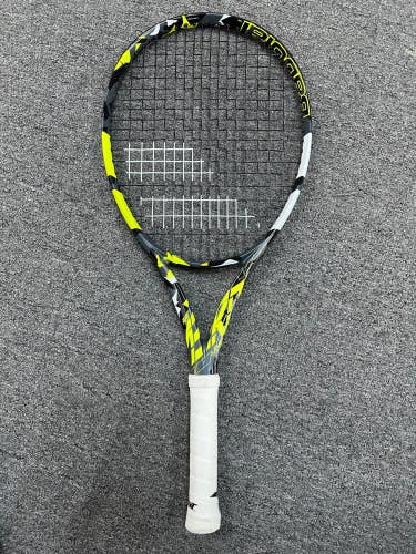 Babolat Pure Aero JR 25 Tennis Racquet Grip size  (3 7/8) Yellow Black White