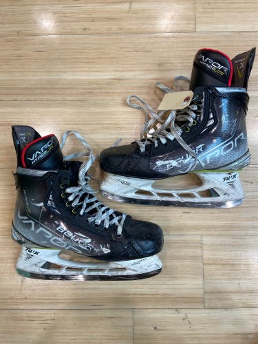 Senior Bauer Vapor Hyperlite Hockey Skates 9.5 (Used)