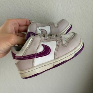 Nike Dunk Low Shoe 6K (Toddler)  (Used)