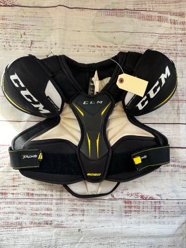 Small Senior CCM Tacks 9060 Shoulder Pads (Used)