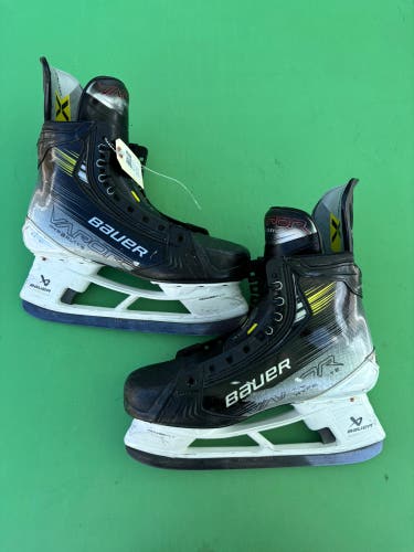 Senior Bauer Vapor Hyperlite 2 Hockey Skates 10 (Used)