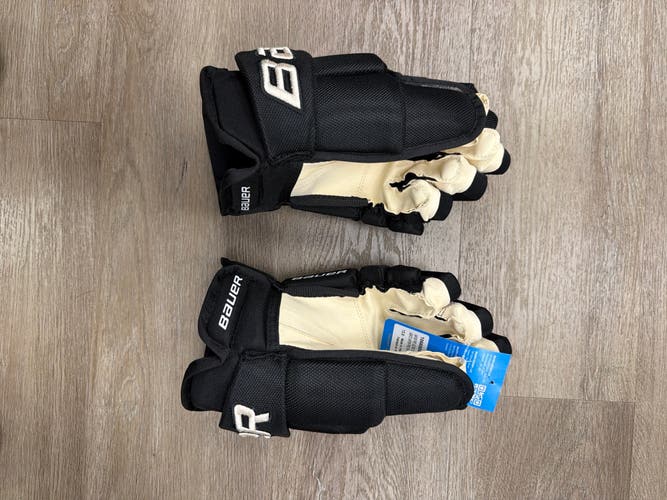 Bauer Vapor Pro Gloves Pro Stock (New) Black + Cream logo