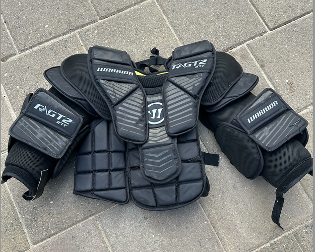 Medium/Large Warrior Ritual GT2 Goalie Chest Protector (Used)
