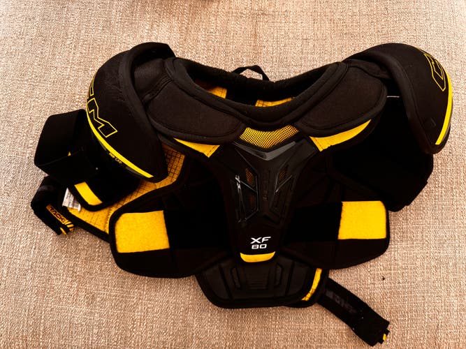 Men's Medium Junior CCM Tacks XF 80 Shoulder Pads (Used)
