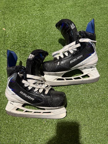 Bauer Vapor Flylite Hockey Skates | Size 13.5Y