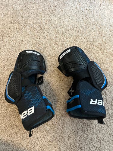 Intermediate Medium Bauer Elbow Pads (Used)