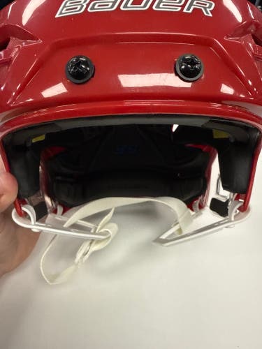 Medium Bauer Re-Akt 95 Helmet (New)
