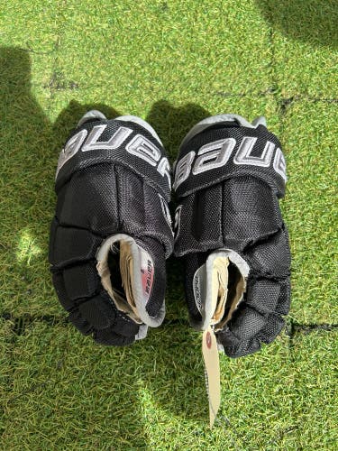 Black Junior Bauer Vapor Team Pro Gloves 11" (Used)