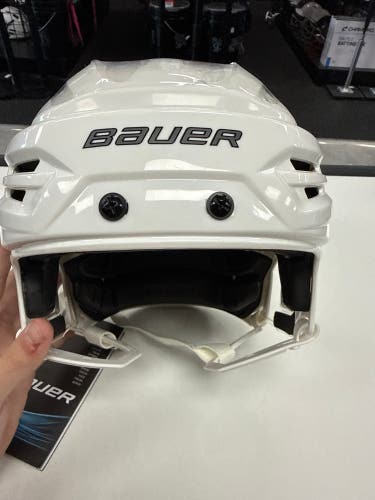 Small Bauer Re-Akt 95 Helmet (New)