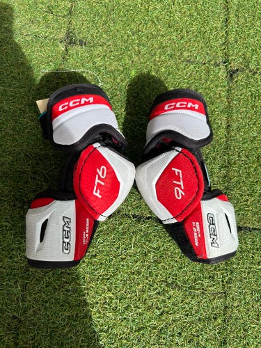 Junior Medium CCM JetSpeed FT6 Elbow Pads (Used)